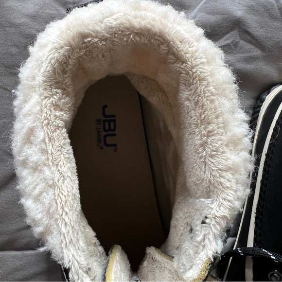 JBU Short Winter Boots - Picture 3 of 6